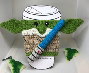 Green Star Alien Cup Cozy (Crocheted)